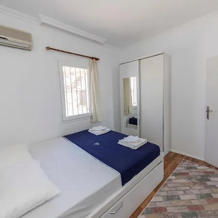 Refreshing House With Shared Terrace Near Sea In The Heart Of Bodrum 아파트 *